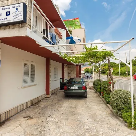 Lägenhet & Boksic *