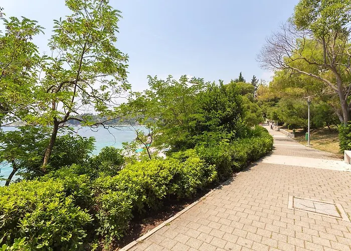 アパート & Boksic ムリニ