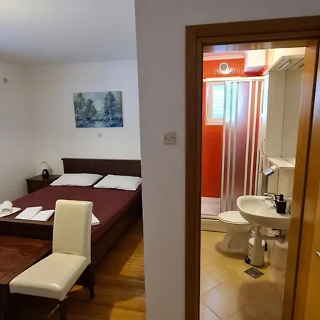 Apartman & Boksic Mlini