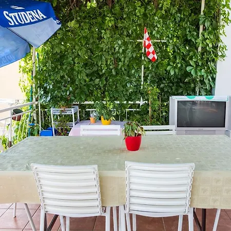 & Boksic * مْليني