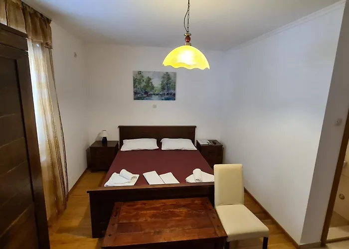 Apartamento & Boksic *