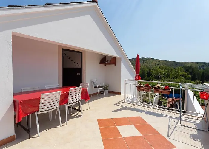 Apartamento & Boksic Mlini