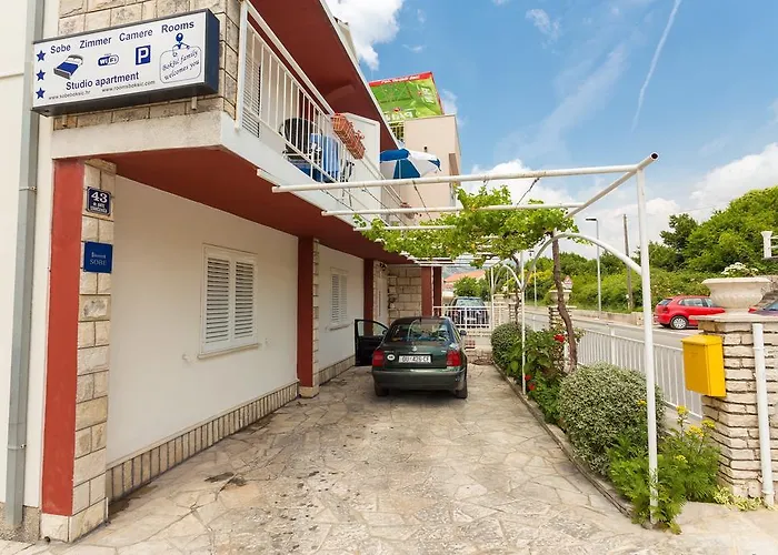 Apartamento & Boksic *